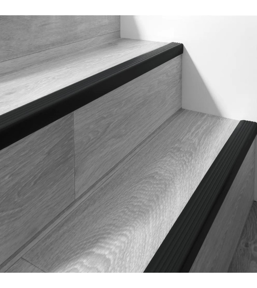 Nariz De Grada Pvc Sixcam 1,20 Mt Negra