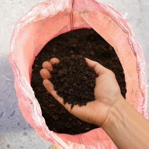 TIERRA HOJA PARA JARDIN SACO